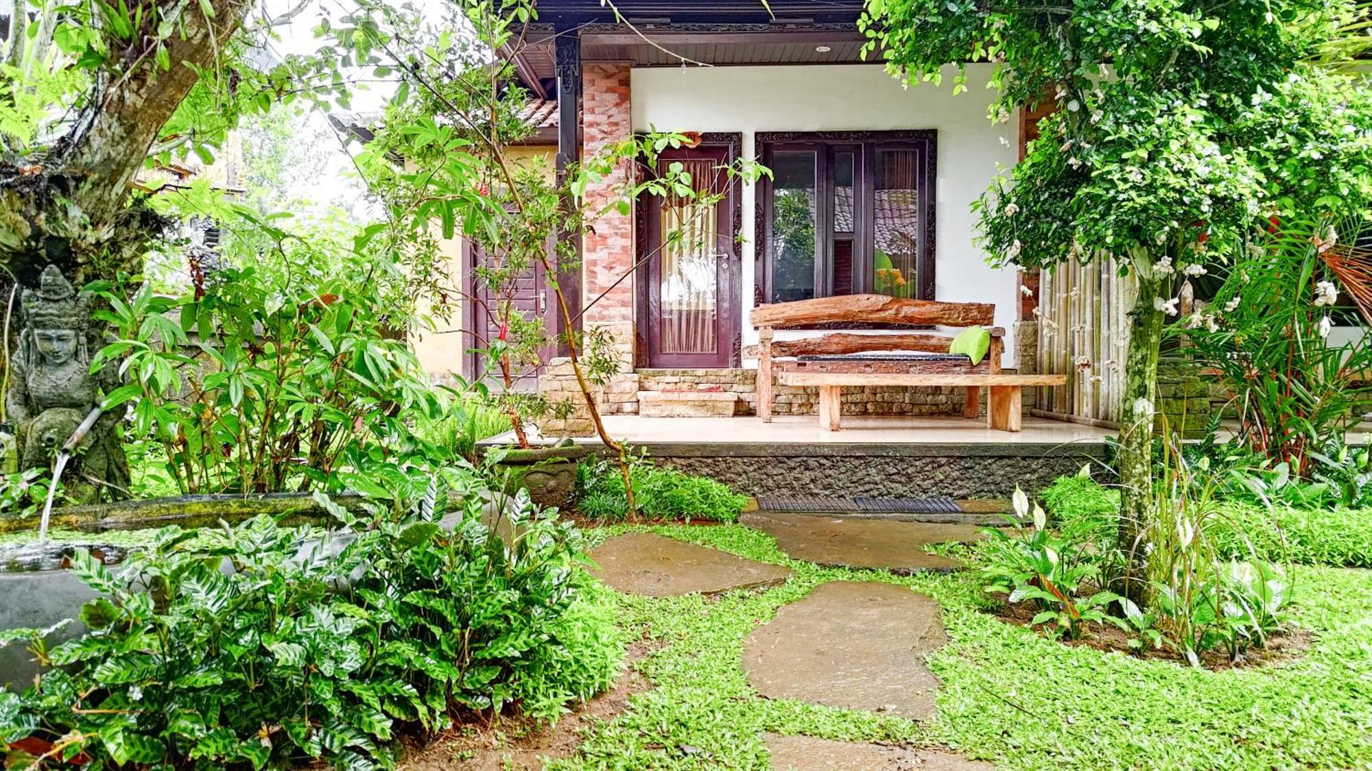 Ferienwohnung Tangkas House Tampaksiring Zimmer foto